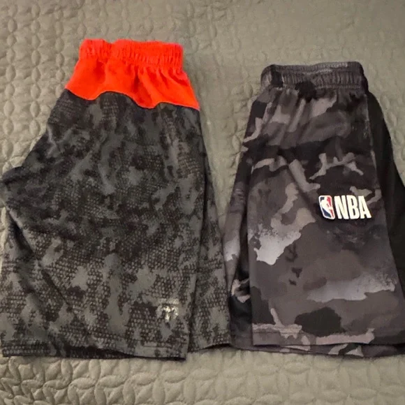 9 Piece bundle of boys size 10-12 clothing - Picture 11 of 15